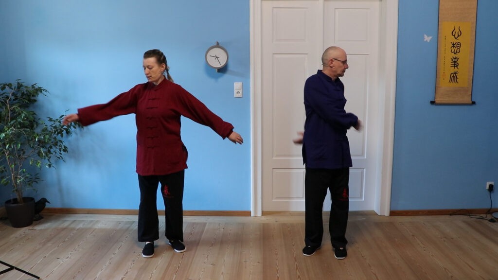 wir derhen den oberkörper über die wirbelsäule